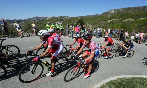 Hrvatski biciklist Josip Rumac nije uspio završiti zahtjevnu cestovnu utrku dugu 234 kilometara; zlato ode u Ekvador