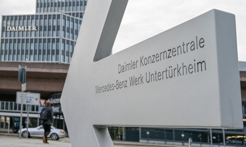 Nestašica čipova zaustavila Daimlerove pogone u tri njemačka i u mađarskom pogonu