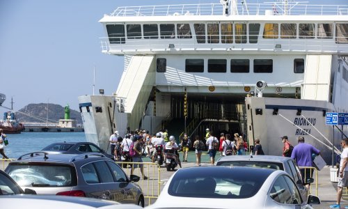 [FOTO/VIDEO] Najturističkiji vikend u Splitu; kroz zračnu i trajektnu luku proći će 101 tisuća putnika