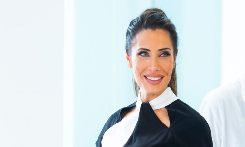 Iako joj je ormar krcat najskupljom odjećom, ni supruga proslavljenog nogometaša nije odoljela pristupačnim tenisicama