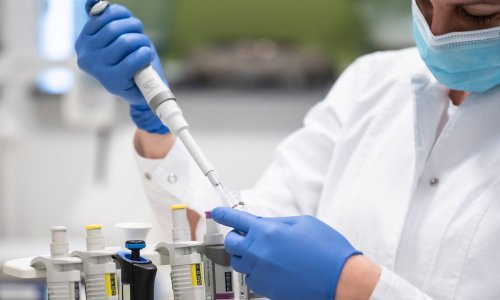 Europska komisija potpisala predugovor za 200 milijuna doza cjepiva američkog Novavaxa