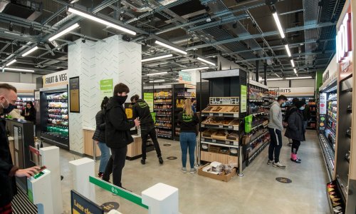 Uđete u dućan, pokupite artikle i - izađete van? Moguće je! Ovo su najzanimljivije novotarije kupovine budućnosti koje uvode Ikea, Amazon, Apple...