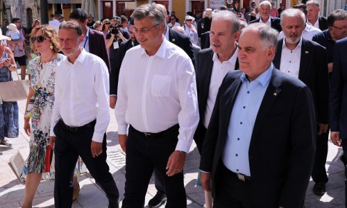[FOTO] Plenković komentirao udar Tužiteljstva BiH na hrvatske generale, oštro odgovorio i Bulju