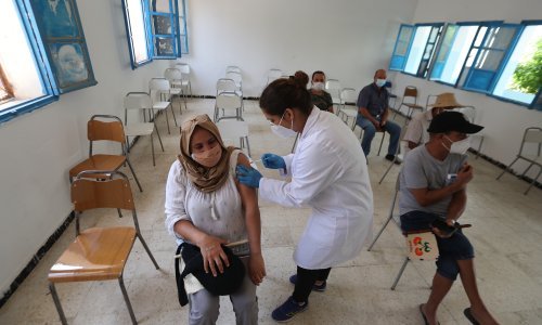 Tunis cijepio više od pola milijuna ljudi u jednome danu