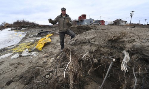 [VIDEO] Otapa se permafrost u Rusiji, urušavaju se kuće i otvaraju rupe u cestama: 'Zagrijavanje Zemlje se više ne može nijekati!'