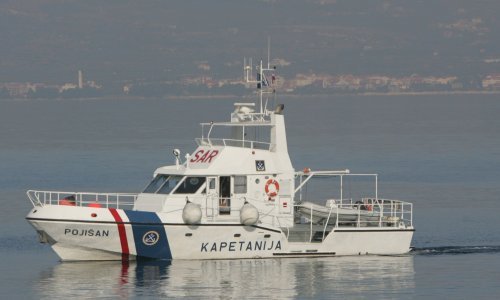 Bizaran slučaj na Kvarneru: Žena na gliser sa sobom donijela bombu koja je tijekom vožnje eksplodirala; dvije osobe su ozlijeđene