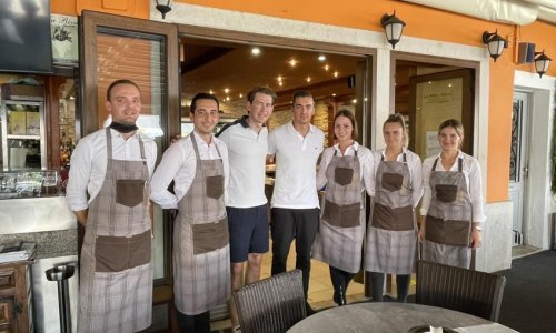Austrijski kancelar Kurz uživa u Rovinju, fotografirao se s osobljem restorana: 'Rekao nam je da skinemo maske kako bi nam se vidjeli osmijesi'