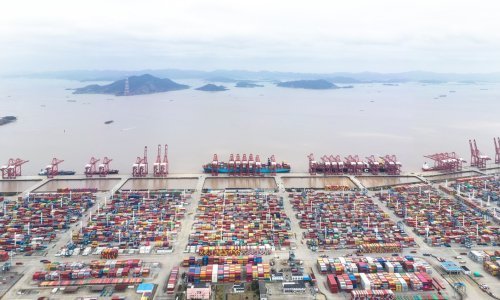 Pomalo panična reakcija: Kina zbog prodora korone zatvorila dio treće najveće svjetske luke