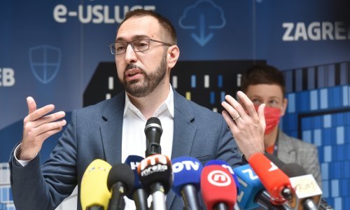 [VIDEO] Tomašević: Poništio sam natječaj za zbrinjavanje glomaznog otpada, pripremamo Čistoću da ona to radi. Tako ćemo uštedjeti za jedan novi vrtić