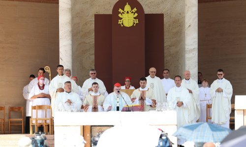 [FOTO] Kardinal Bozanić u Mariji Bistrici: Zadatak koji nam zadaje Marija vrijedi za cijeli narod, ali i crkvenu, političku te društvenu vlast