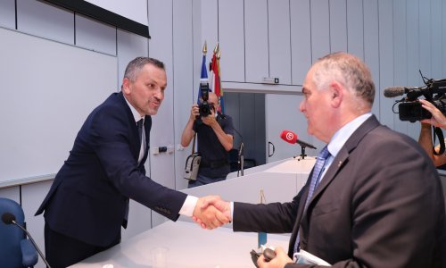 [FOTO] Domovinski pokret spasio HDZ u Splitsko-dalmatinskoj županiji, pa se raspao. Oporba bijesna: 'Ovo je tezgarenje'