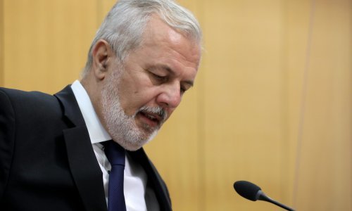 Prepucavanje političkih tajnika o Ukrajini, Sanader na Facebooku odbrusio Ahmetović: Ponovno pokazuje da nema čak ni elementarno znanje o europskoj i međunarodnoj politici