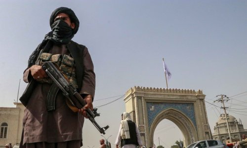 [VIDEO] Dvoje ubijenih i deset ranjenih u Afganistanu; talibani pucali u prosvjednike koji su njihovu zastavu zamijenili državnom