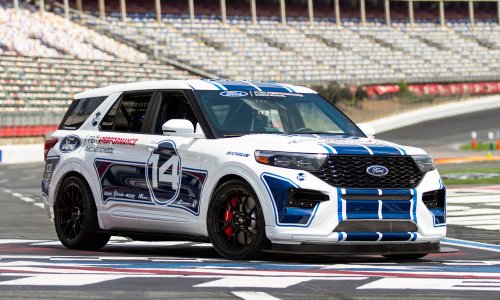 [FOTO] Ford Performance pokazao jedinstveni Explorer ST: Ekstremni SUV napravljen za njihovu trkaću školu
