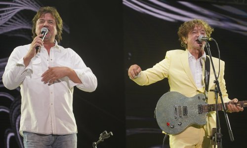 [FOTO] Članovi Bijelog dugmeta posvađali se na pozornici, Tifa napustio binu zbog Alena: 'Što će on meni upadati u pjesmu'