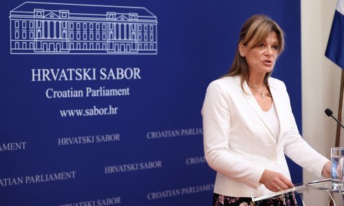 [VIDEO] Vidović Krišto: Marić se ruga zakonima i vrijeđa građane, obitelj njegova prijatelja radi s poreznim oazama, on bi to trebao znati...