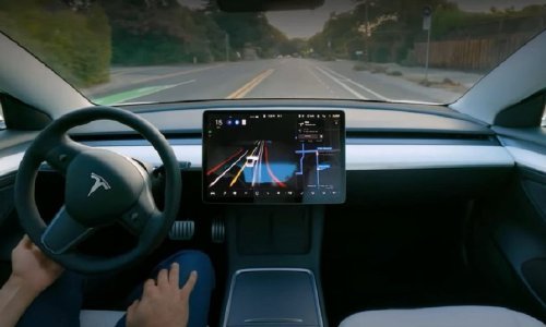 [FOTO/VIDEO] Musk pokazao napredak u autonomnoj vožnji,  predstavljen i 'Tesla Bot'