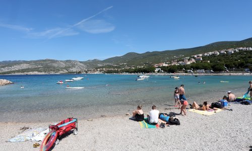 Sunčano je vrijeme uz povremenu naoblaku; temperature idu i do 29 celzijevaca