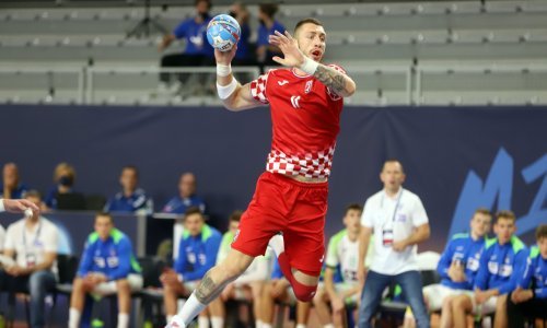 [FOTO] Mladi hrvatski rukometaši stigli u finale Eura, a poznato je i s kim će se boriti za naslov prvaka Europe nakon što su u polufinalu izbacili Sloveniju