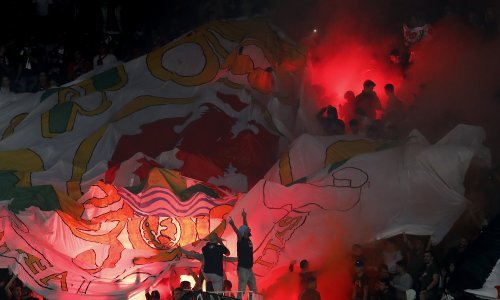 Kaos u francuskoj nogometnoj ligi; prvoligaška utakmica prekinuta nakon što su huligani upali na teren i počeli se obračunavati s igračima