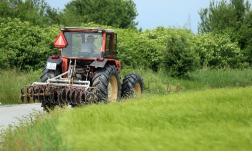 Kod Sv. Ivana Zeline prevrnuo se traktor - vozačica smrtno stradala