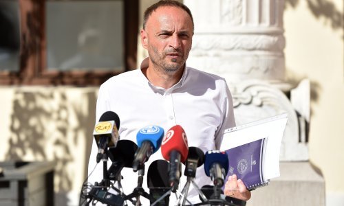 Paljak: Krećemo s nastavom uživo u razredima. Zasad nema potrebe da škole pretvaramo u cjepilišta
