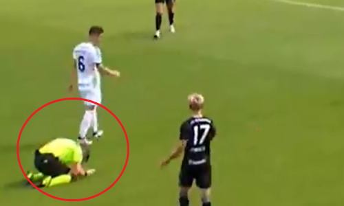 [VIDEO] Danski sudac nije mogao vjerovati kakvu je grešku napravio, a njegova reakcija apsolutni je hit na internetu