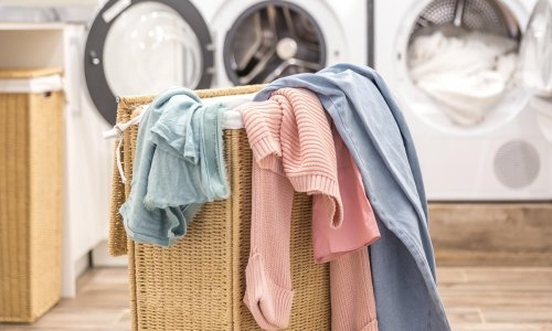Mala pravila koja čine veliku razliku: Zašto je bijelo rublje dobro prati u vrućoj, a šareno u hladnoj vodi?