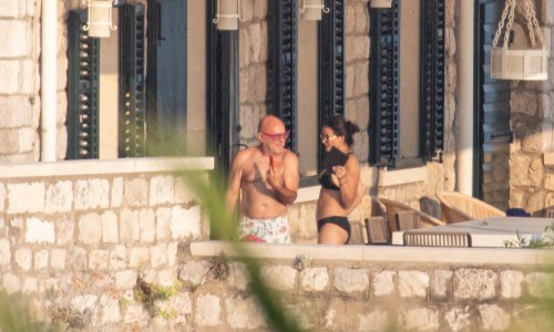 [FOTO] Demi Moore uživa na terasi superluksuzne dubrovačke vile