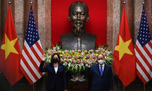 Kamala Harris pozvala Vijetnam da se usprotivi nasilnom ponašanju Kine