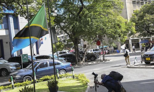 Napadač ubio trojicu policajaca i zaštitara kod francuskog veleposlanstva u Tanzaniji