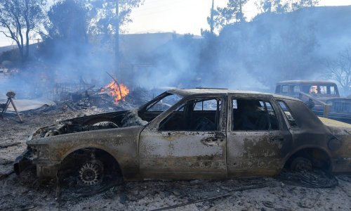 Izgorjelo 200 automobila u javnoj garaži sjeverno od Stockholma