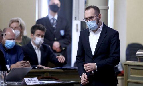 Prošao Tomaševićev prijedlog, zagrebačka Skupština izlagasala moratorij na mjeru roditelj-odgojitelj