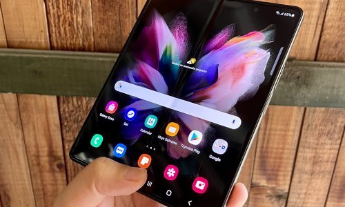 [FOTO] Avangardni hibrid za tehno sladokusce: Isprobali smo Samsung Galaxy Z Fold3 5G