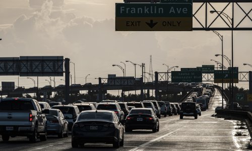 Uragan Ida naglo ojačao: 'Katastrofalne šteta od vjetrova su neminovne kad stigne do obale u narednih par sati'