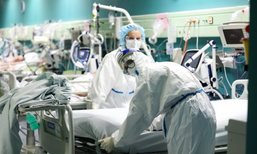 Danas skok novih slučajeva: Preminulo 14 osoba, u bolnici 745 covid pacijenata, na respiratoru njih 99