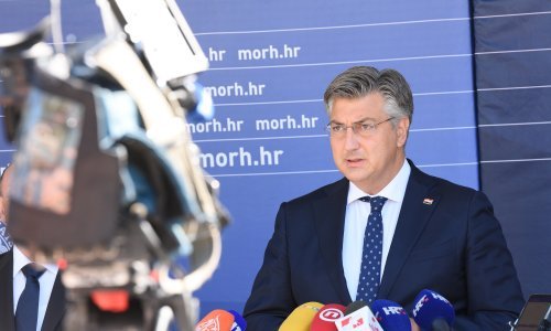 [FOTO/VIDEO] Plenković o obnovi nakon potresa: Najveći problem su imovinsko-pravni odnosi. To ćemo korigirati i stvar će se ubrzati