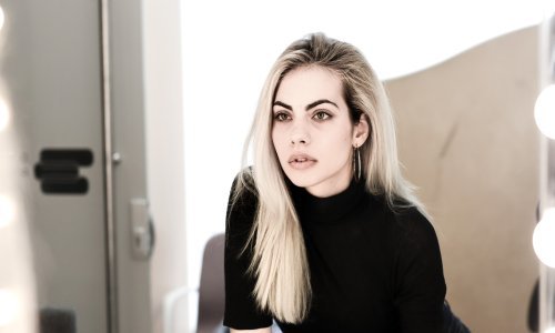 Tara Thaller se oglasila s novim fotografijama, tepaju joj: 'Blistaš ljepotice'