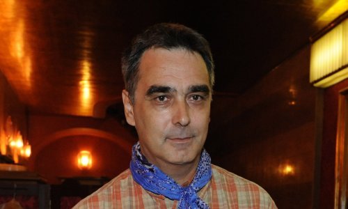 Dean Dvornik o ocu i bratu, glazbi i životu u Americi: 'Ne da me nije sramota zbog toga što sam vozač, već sam na to i ponosan i sad kad se vratim, čeka me novi kamion u firmi'