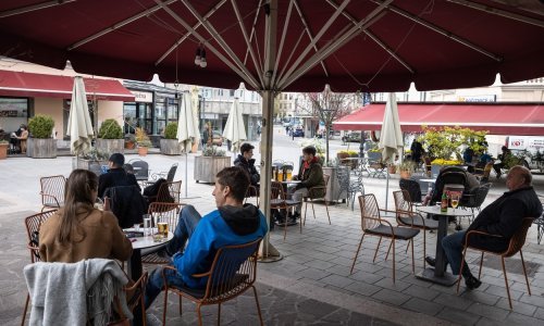 Slovenija zasad ne planira zatvaranje zbog novog vala Covida