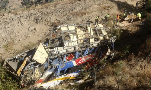 Najmanje 29 mrtvih u Peruu: Autobus pao u provaliju od 200 metara