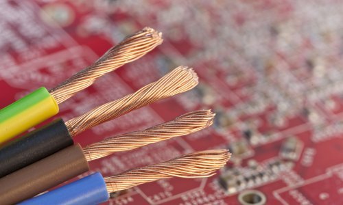 Trump zaštitio ključne dobavljače, ali ne i svoje proizvođače ključne sirovine