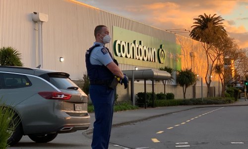Muškarac izbo nožem šest ljudi u terorističkom napadu u supermarketu na Novom Zelandu, policija ga upucala
