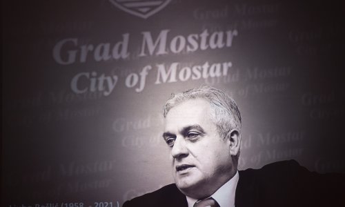 [FOTO] Pokopan nekadašnji gradonačelnik Mostara Ljubo Bešlić, na ispraćaju je bio i Zdravko Mamić