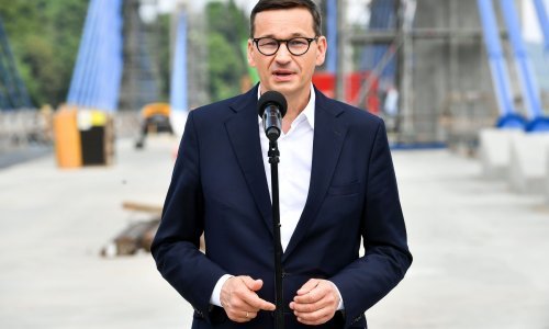 Poljski zastupnici izglasali izvanredno stanje na granici s Bjelorusijom: 'Znamo da bjeloruske službe daju migrantima hranu i pomoć da ilegalno uđu u Poljsku'