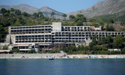 Nazire li se spas za hotelski kompleks koji godinama trune? Singapurski gigant s udjelom u Four Seasonsu i Hiltonu ulazi u Kupare