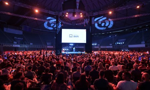 [FOTO] Počeo Infobit Shift u Zadru, uživo sudjeluje oko 3, a iz svijeta ju online prati još 10 tisuća sudionika