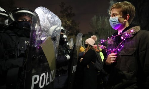 Hrvatska uskoro očekuje prvi novac iz Bruxellesa, a pet tranzicijskih zemalja još čeka zeleno svjetlo za plan oporavka: Zašto su na ledu?