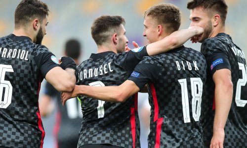 Mlada hrvatska reprezentacija slavila i protiv Finske; susret završio velikim sukobom i crvenim kartonima