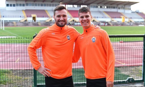 Hrvati se upisali u povijesne knjige; doznali smo kako je uspjelo bivšem reprezentativcu i njegovom sinu postići golove u istoj utakmici: Povukao sam ga da proba igrati uz mene, ali...